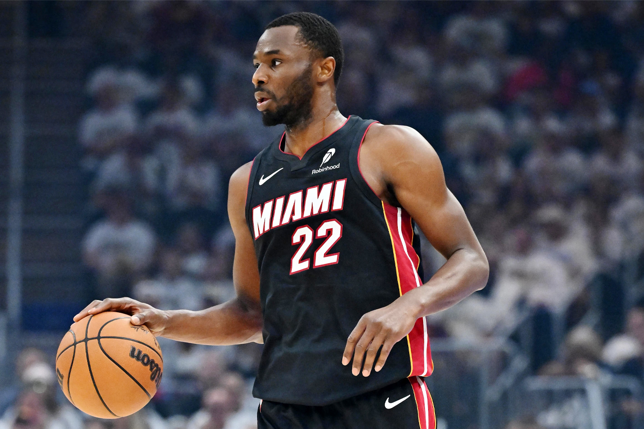 Chuyển nhượng NBA: Milwaukee Bucks nhắm Andrew Wiggins làm đồng đội của Giannis