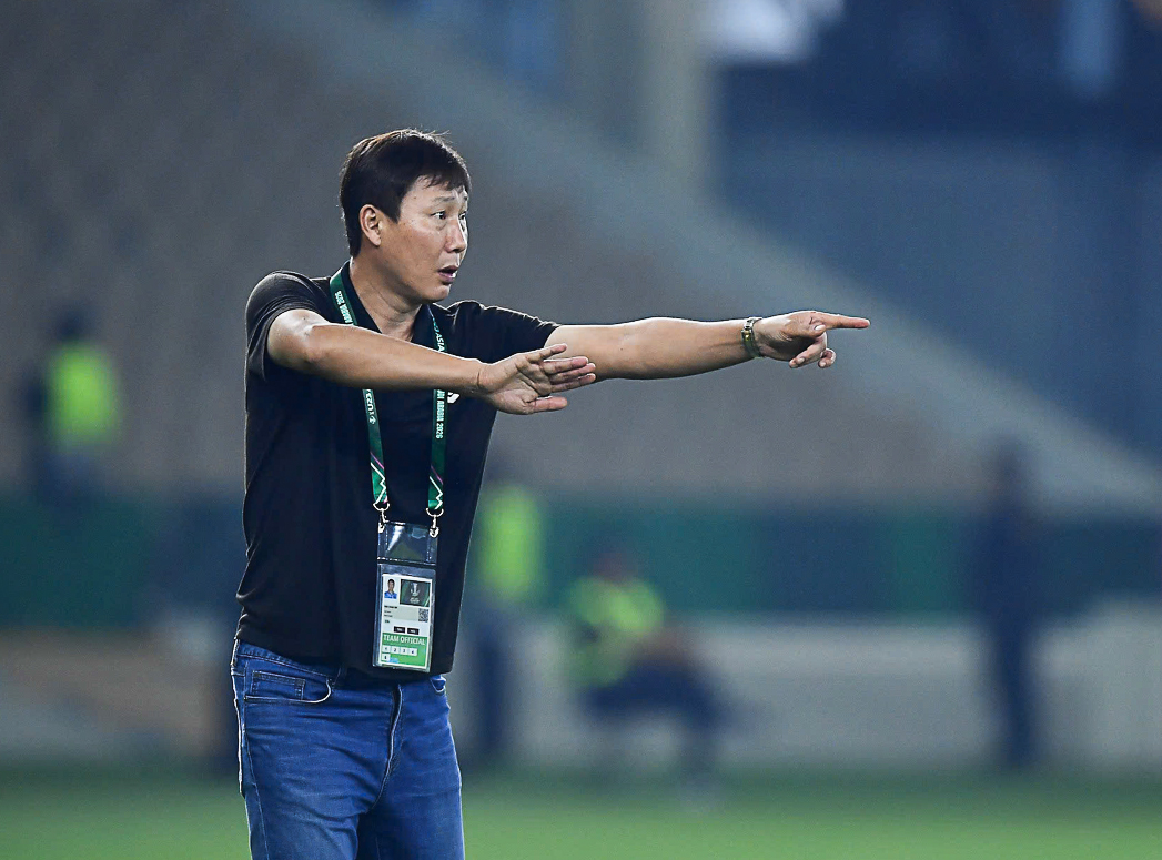 HLV Kim Sang Sik thừa nhận "vỡ kế hoạch" trước U23 Trung Quốc