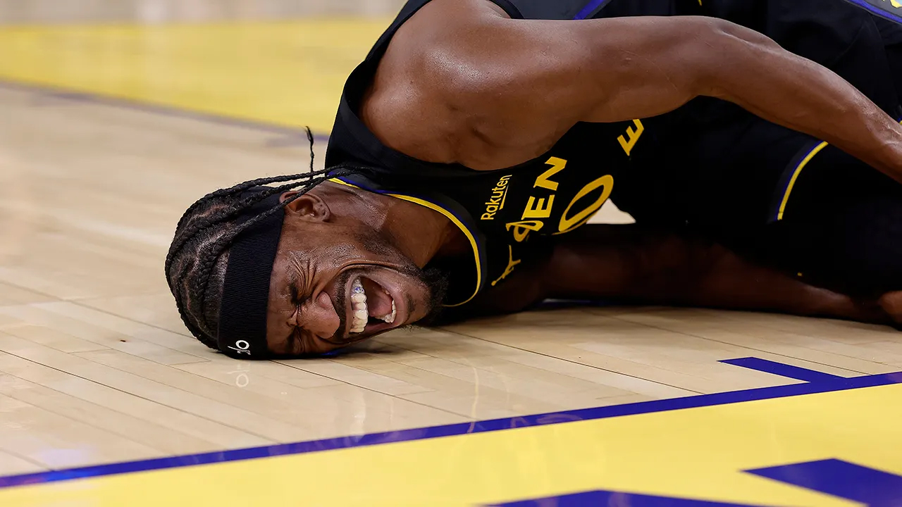 Chấn thương của Jimmy Butler: Hồi chuông báo tử cho triều đại Golden State Warriors đã lên tiếng?