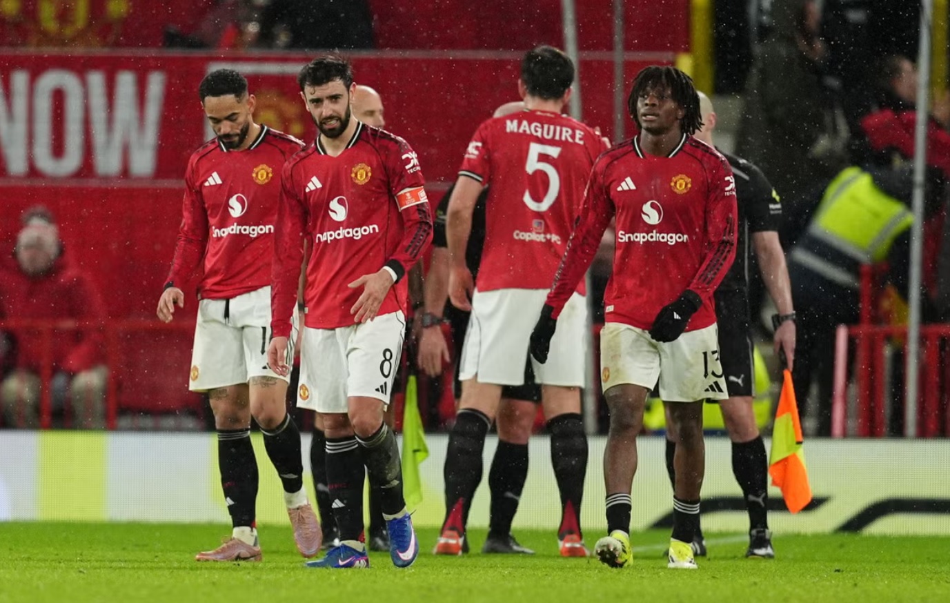 MU tụt xuống vị trí thấp nhất và Real Madrid dẫn đầu bảng xếp hạng doanh thu