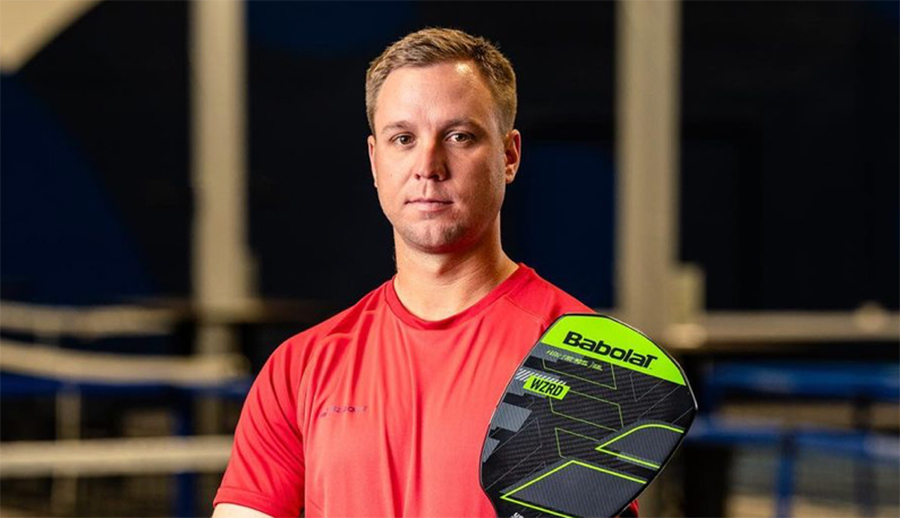 Chris Haworth bứt ph&aacute; mạnh mẽ, th&aacute;ch thức trật tự đơn nam pickleball