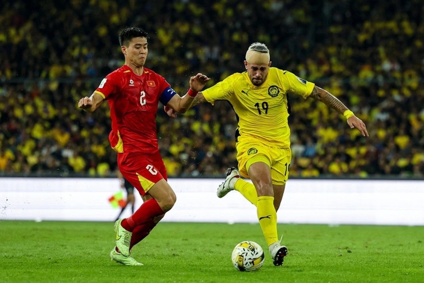 AFC cảnh báo rủi ro nếu Malaysia dùng 7 cầu thủ nhập tịch đấu Việt Nam AFC cảnh báo rủi ro nếu Malaysia dùng 7 cầu thủ nhập tịch đấu Việt Nam