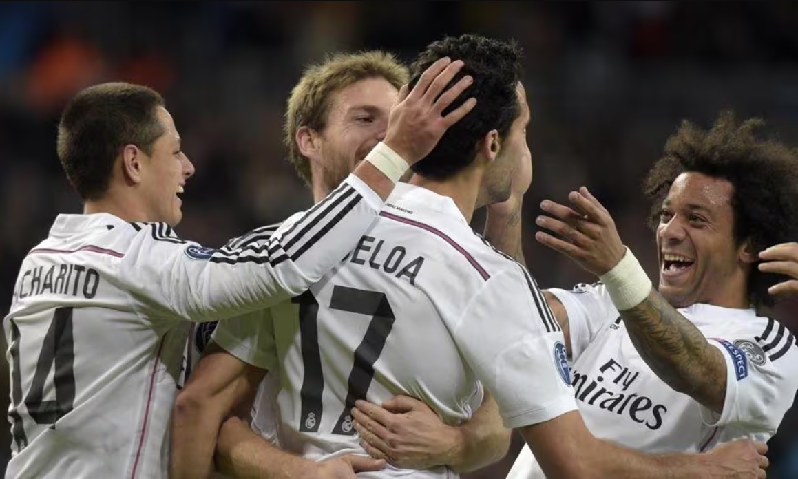 Arsenal gia nhập danh sách 13 đội bóng toàn thắng ở Champions League