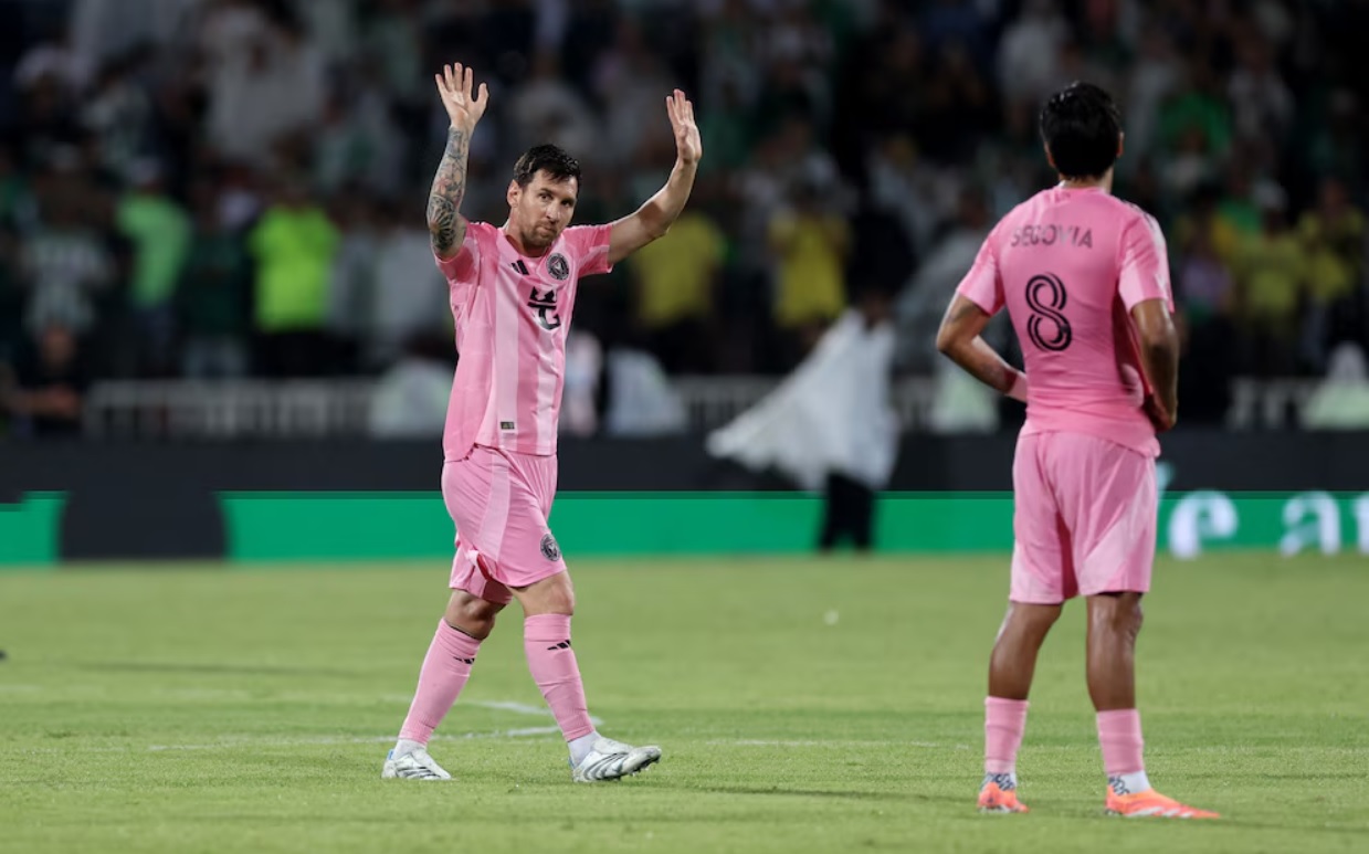 Những khoảnh khắc đáng nhớ của Messi tại Colombia: pha va chạm với Higuita và bàn phản lưới nhà kỳ lạ
