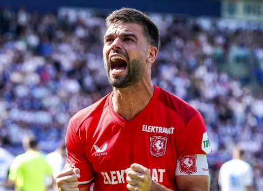 Nhận định, soi kèo AZ Alkmaar vs Twente: ĐIểm tựa sân nhà
