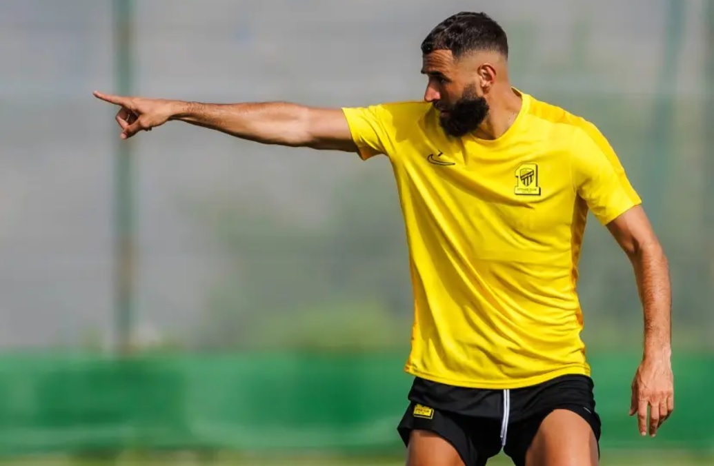 Benzema "trả thù" Al Ittihad bằng cách ký hợp đồng với kình địch ở Saudi Arabia