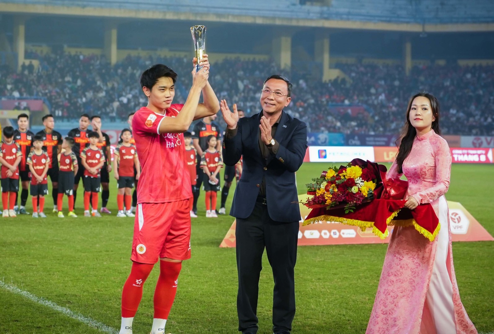 Nghịch lý Đình Bắc: Vua phá lưới U23 châu Á vẫn chưa “mở tài khoản” ở V.League