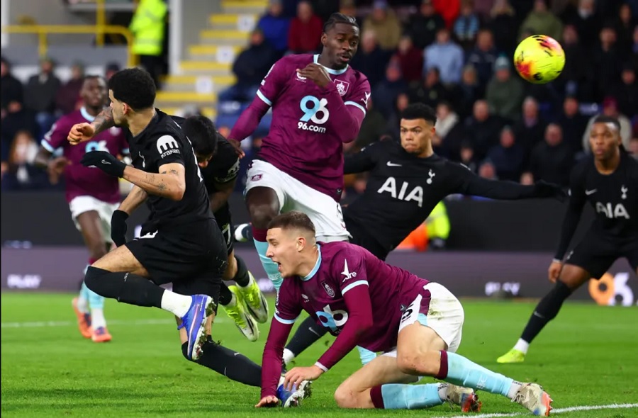 Dự đoán Burnley vs West Ham, 22h00 ngày 7/2, Ngoại hạng Anh 2025/26