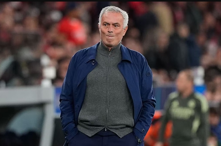 Mourinho với lời nguyền Champions League: 10 năm không thắng ở vòng loại trực tiếp