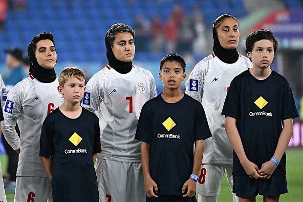 Tuyển nữ Iran từ chối hát quốc ca ở Asian Cup 2026