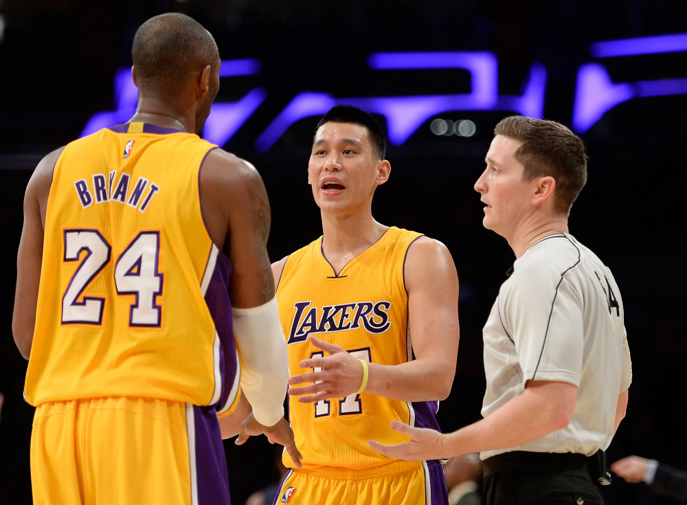 Tranh cãi trong phòng thay đồ: Jeremy Lin và lời chê trách thẳng thừng dành cho Kobe Bryant