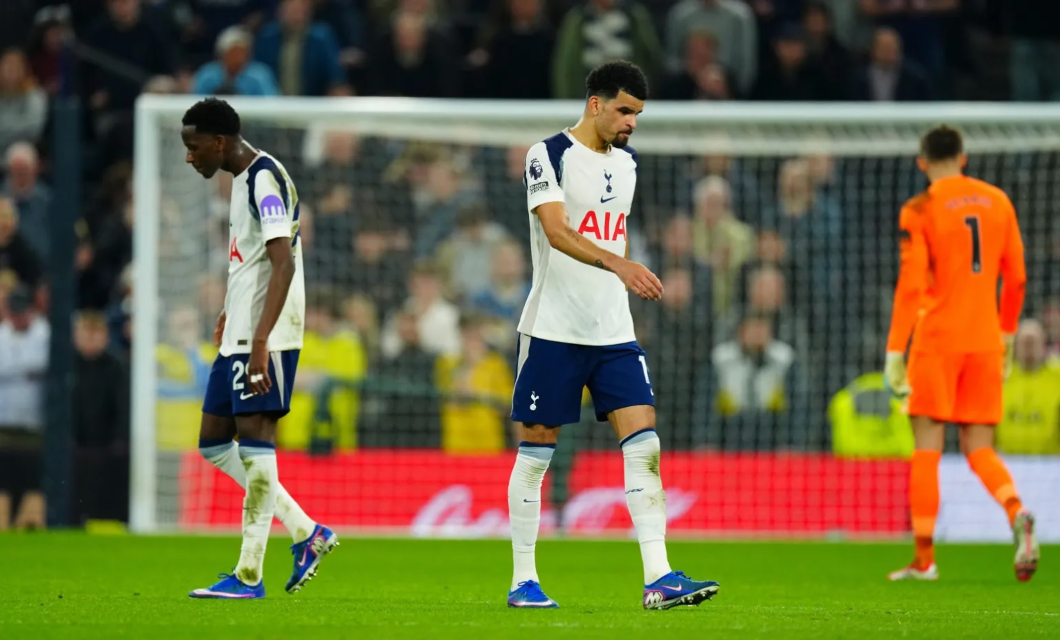 Tottenham đối mặt với cơn ác mộng xuống hạng sau chuỗi 11 trận không thắng