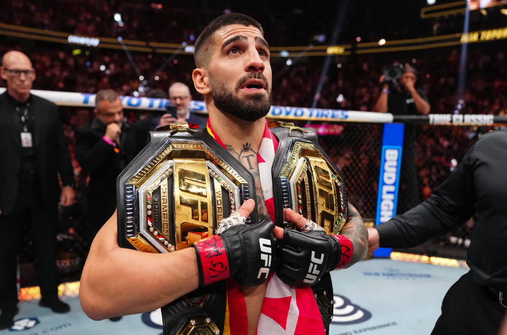 Bom tấn UFC Nhà Trắng: Topuria và Gaethje tranh ngôi vương hạng nhẹ, Pereira săn đai vô địch thứ 3 Bom tấn UFC Nhà Trắng: Topuria và Gaethje tranh ngôi vương hạng nhẹ, Pereira săn đai vô địch thứ 3