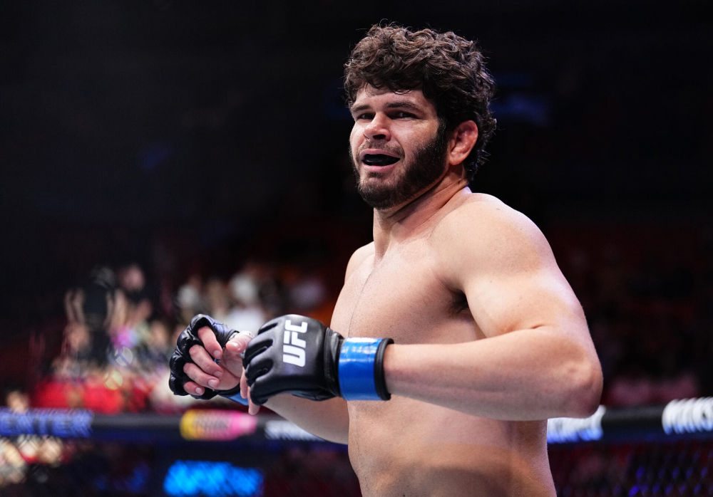 Từng ẵm 1 triệu USD tại PFL, Philipe Lins sẵn sàng ngáng đường Francis Ngannou ở giải đấu mới