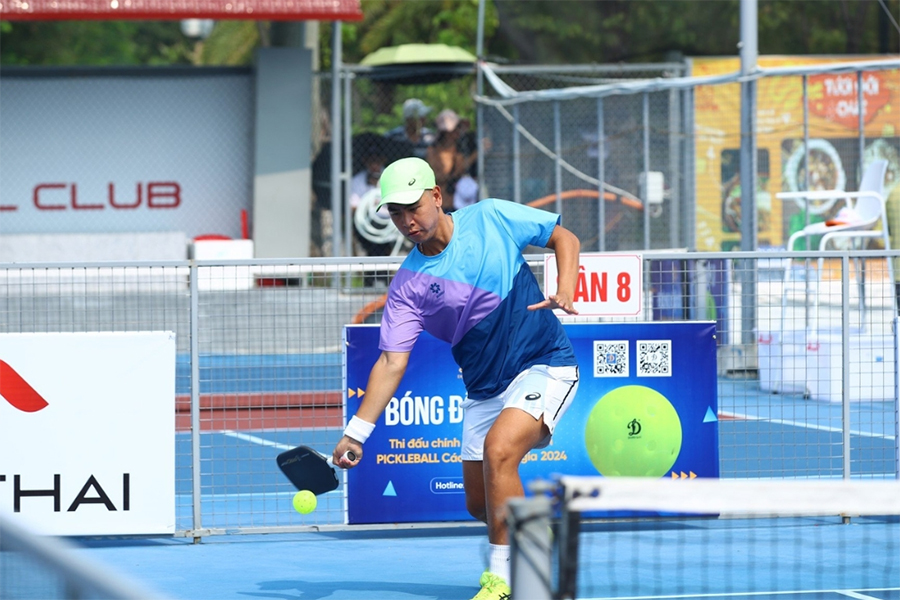 Cách xử lý những cú drive cực mạnh khi đứng gần lưới trong pickleball