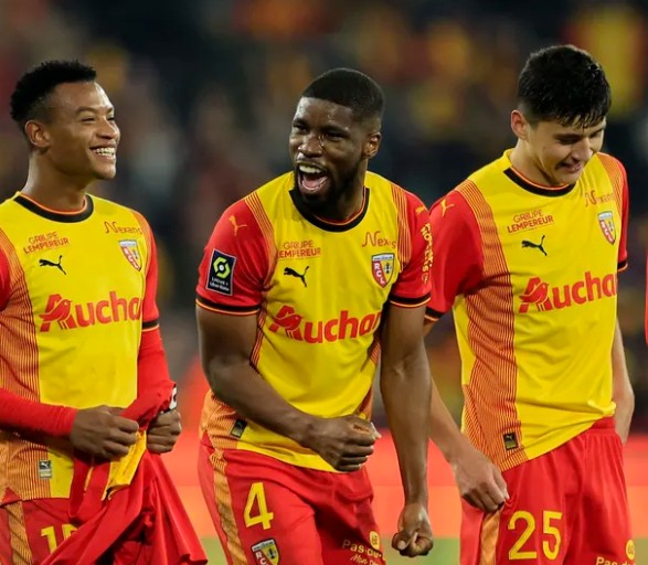 Nhận định, soi kèo Lorient vs Lens: Khách hướng tới ngôi đầu