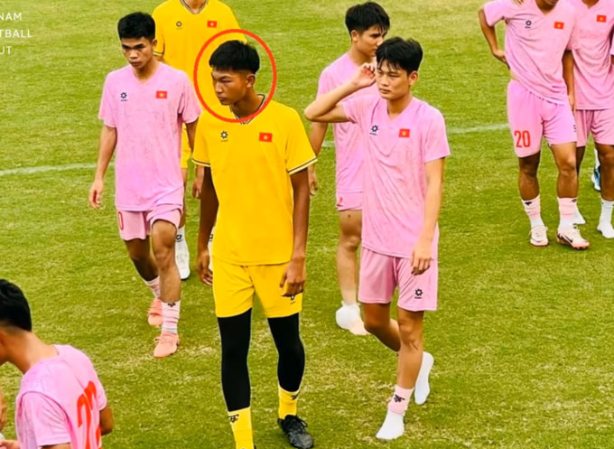 U19 Việt Nam triệu tập 31 cầu thủ, xuất hiện thủ môn cao 1m96 từ Nhật Bản