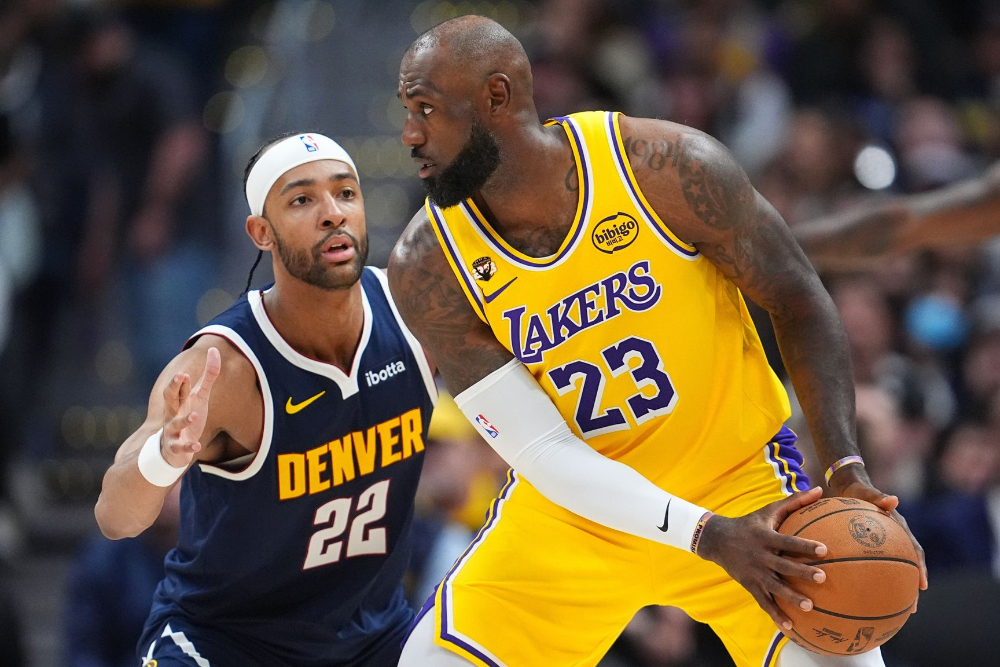 Sự hy sinh vĩ đại: LeBron James chấp nhận l&ugrave;i bước v&igrave; th&agrave;nh c&ocirc;ng chung của LA Lakers