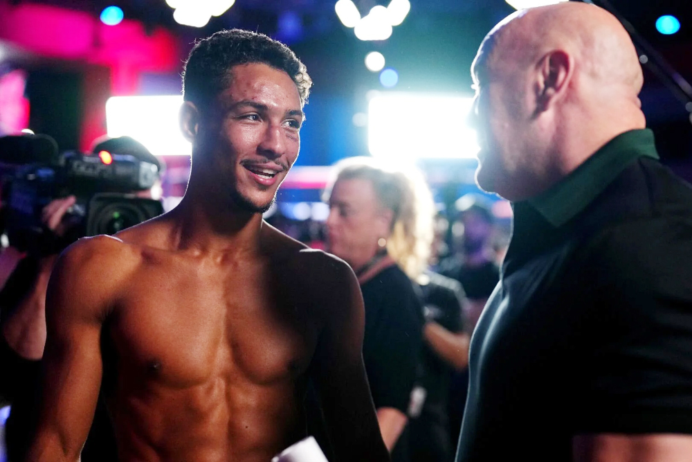 Nhận thưởng tiền tỷ, Marwan Rahiki xót xa vì khiến đối thủ vỡ xương hàm tại UFC Fight Night 269