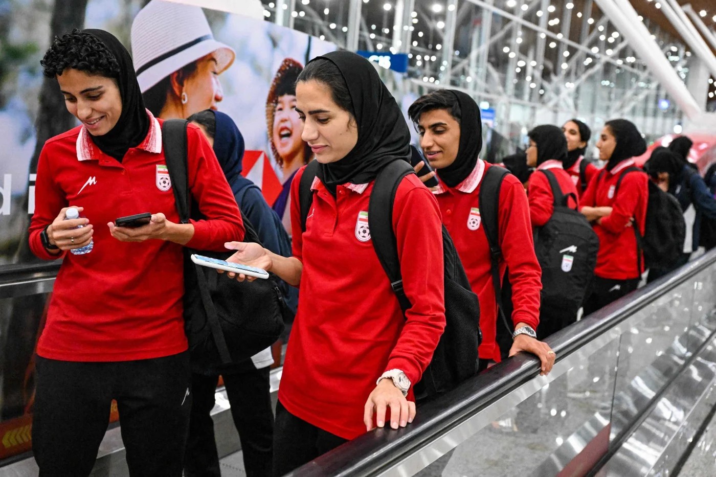Tuyển nữ Iran rời Malaysia sang Oman sau vụ việc xin tị nạn tại Úc Tuyển nữ Iran rời Malaysia sang Oman sau vụ việc xin tị nạn tại Úc