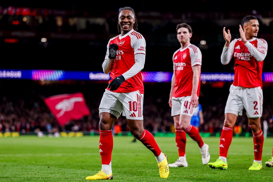Arsenal vào tứ kết Champions League 3 năm liên tiếp sau màn áp đảo