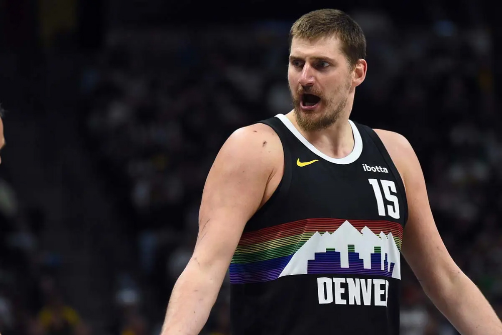 Trận đấu "đi dạo" của Nikola Jokic: Ghi đúng 2 điểm nhưng vẫn làm nên lịch sử NBA