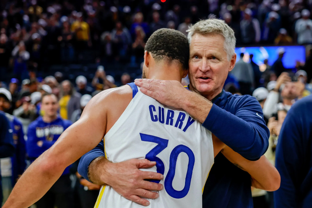 HLV Steve Kerr: Golden State Warriors quyết chiến đấu tới cùng dù vắng Stephen Curry hay không HLV Steve Kerr: Golden State Warriors quyết chiến đấu tới cùng dù vắng Stephen Curry hay không