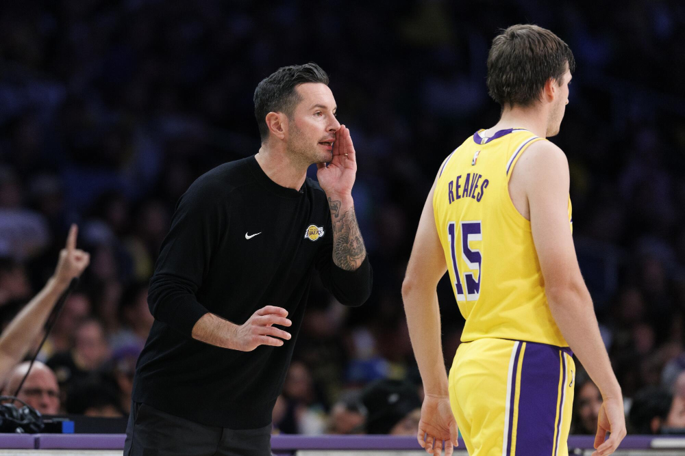 Từ khủng hoảng đến thăng hoa: JJ Redick sáng cửa giành danh hiệu HLV xuất sắc nhất NBA