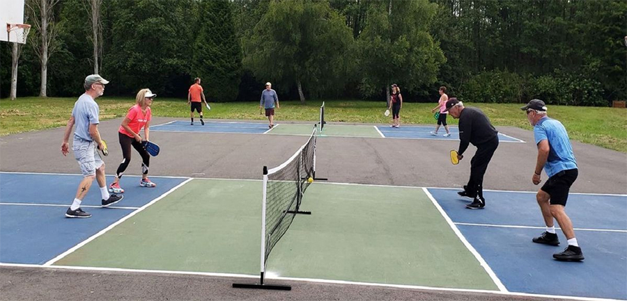 Pickleball đơn và đôi: Cùng luật, khác bản chất thi đấu