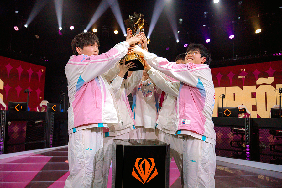Bilibili Gaming vô địch First Stand 2026 sau chiến thắng 3-1 trước G2 Esports Bilibili Gaming vô địch First Stand 2026 sau chiến thắng 3-1 trước G2 Esports