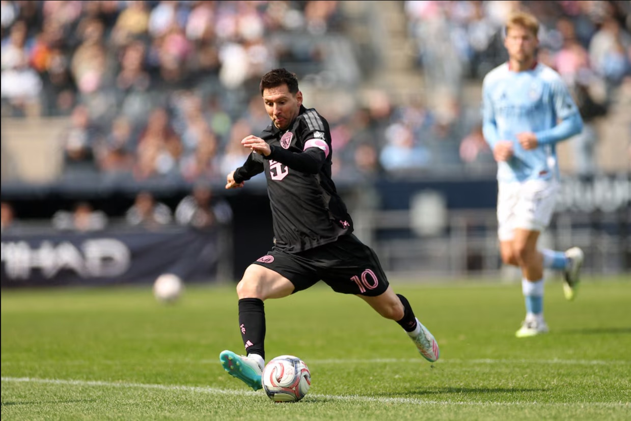 Messi ghi bàn giúp Inter Miami ngược dòng thắng New York City tại MLS