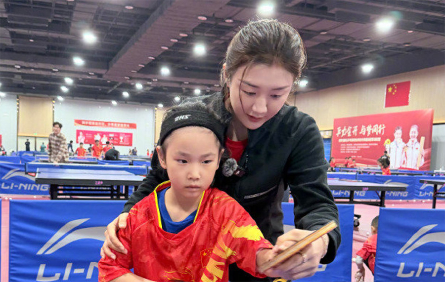 Ngôi sao bóng bàn Chen Meng chia sẻ hành trình từ Paris tới sân tập trẻ: Ý nghĩa thể thao vượt lên trên chiến thắng Ngôi sao bóng bàn Chen Meng chia sẻ hành trình từ Paris tới sân tập trẻ: Ý nghĩa thể thao vượt lên trên chiến thắng