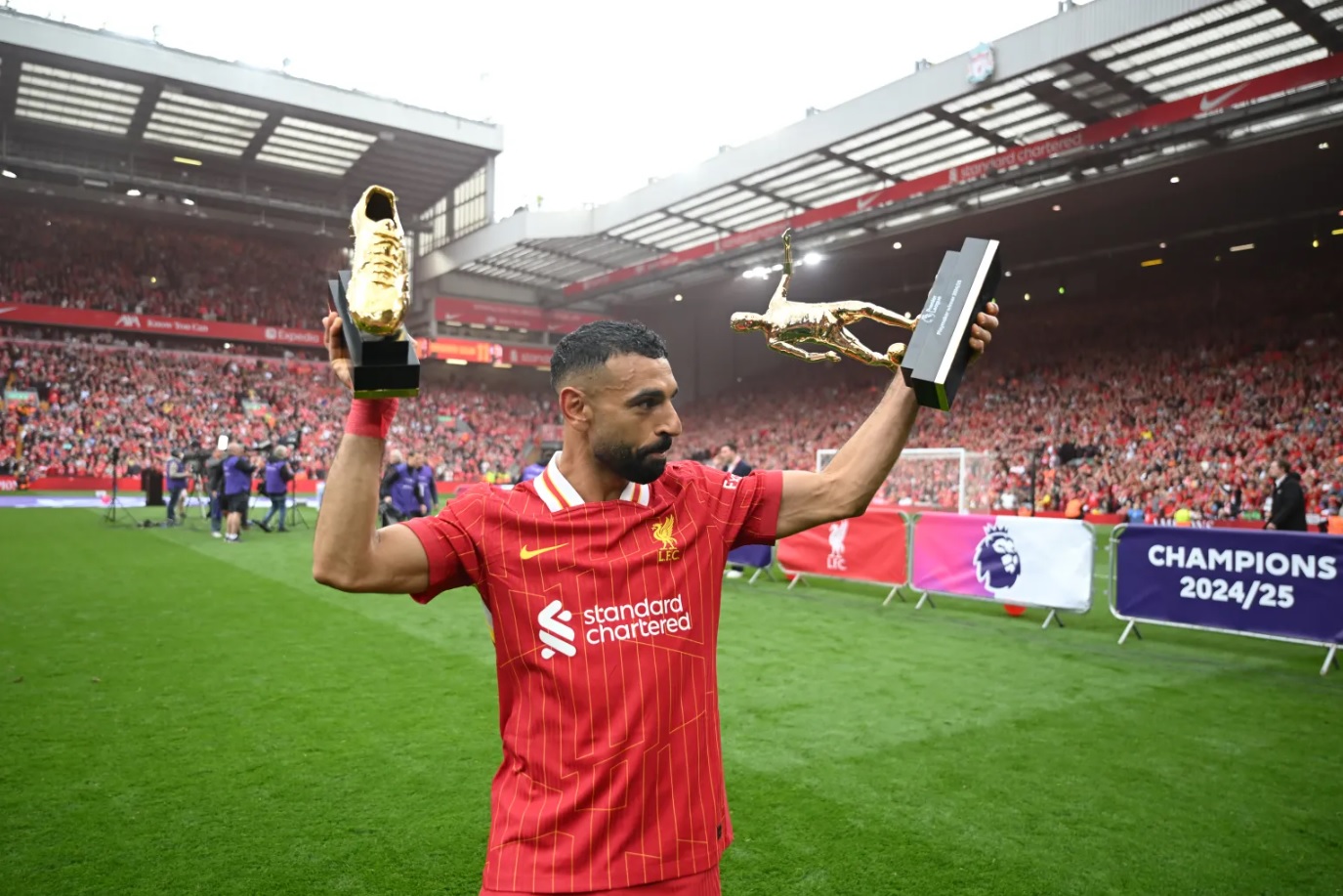 Mohamed Salah gây sốc khi tuyên bố rời Liverpool sau thoả thuận