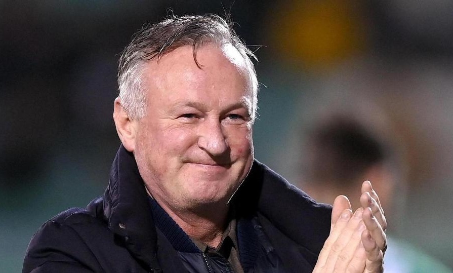 HLV Bắc Ireland thách thức Italia: "Bây giờ họ không còn Totti và Del Piero nữa"