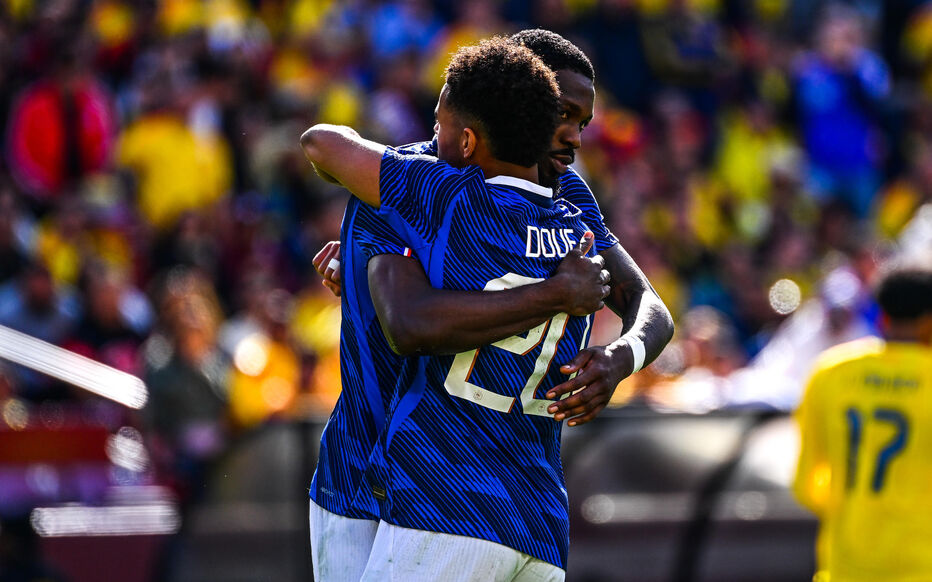 Vì sao Doue và Thuram đã củng cố hy vọng dự World Cup cùng tuyển Pháp?