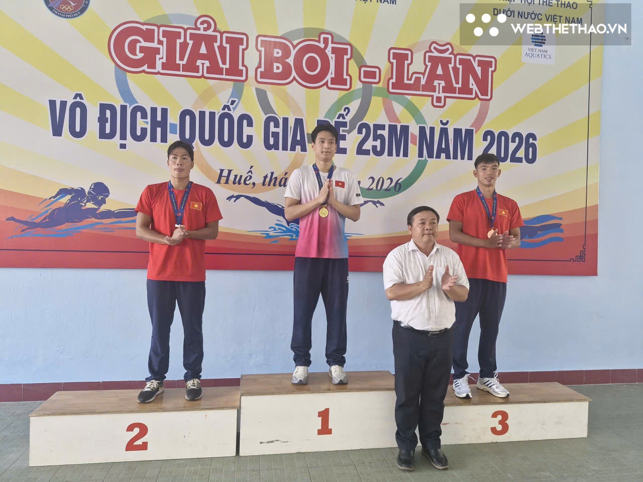 Kình ngư 18 tuổi Trần Văn Nguyễn Quốc hạ hàng loạt đàn anh, giành HCV giải bơi VĐQG bể 25m