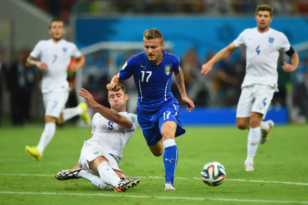 Thế giới như thế nào vào lần cuối cùng Ý tham dự World Cup?