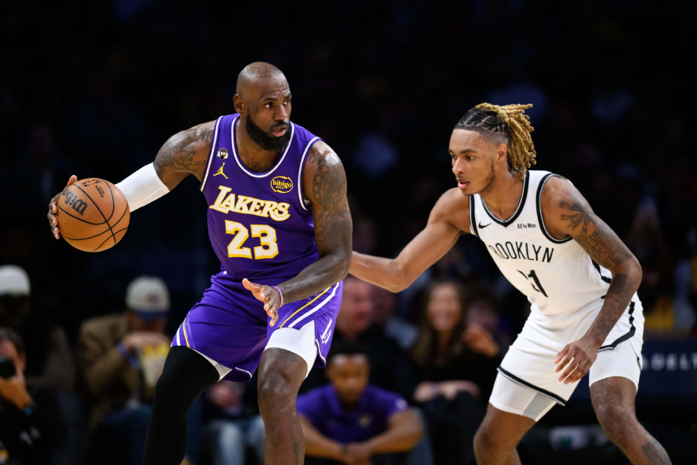 Chạm mốc 50 chiến thắng mùa này, Lakers chứng kiến LeBron James làm nên lịch sử