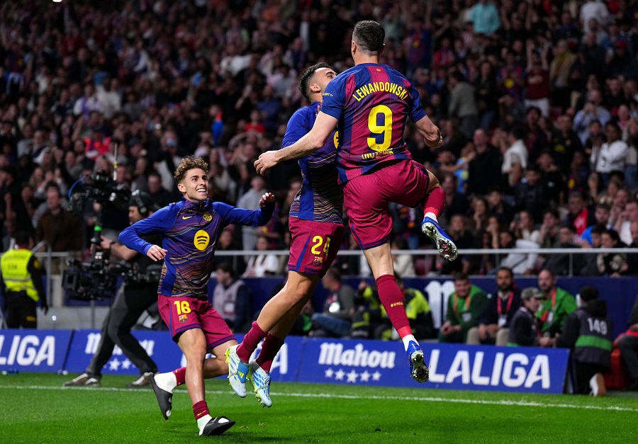 Bảng xếp hạng La Liga sau khi Barcelona thắng ngược và Real Madrid thất bại