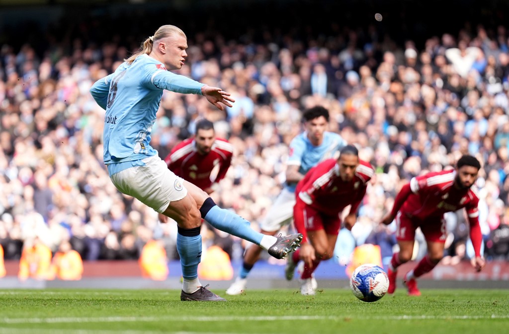Haaland lập hat-trick, Man City vùi dập Liverpool ở tứ kết FA Cup