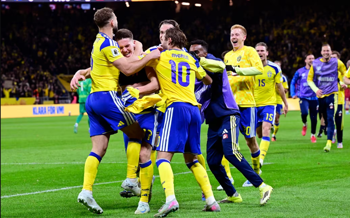 Thụy Điển giành vé dự World Cup 2026 với 2 điểm, còn Ý bị loại với 18 điểm