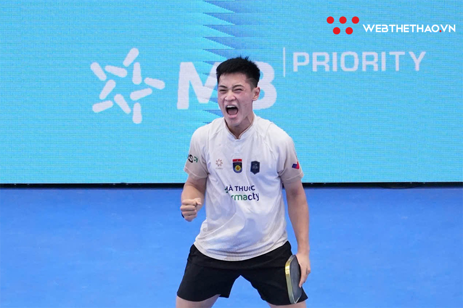 Trương Vinh Hiển tạo địa chấn, đánh bại số 2 pickleball thế giới Staksrud Trương Vinh Hiển tạo địa chấn, đánh bại số 2 pickleball thế giới Staksrud