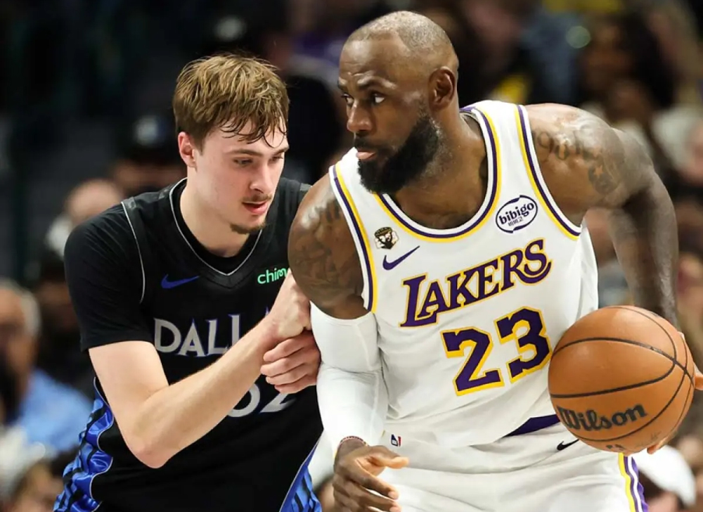 Ghi 96 điểm trong hai trận: Thần đồng Cooper Flagg làm lu mờ LeBron James