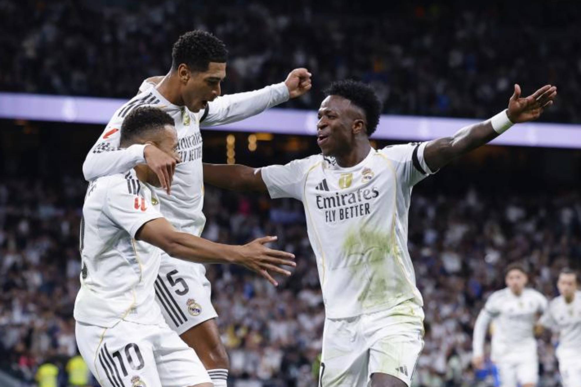 Cây đinh ba BMW của Real Madrid Cây đinh ba BMW của Real Madrid