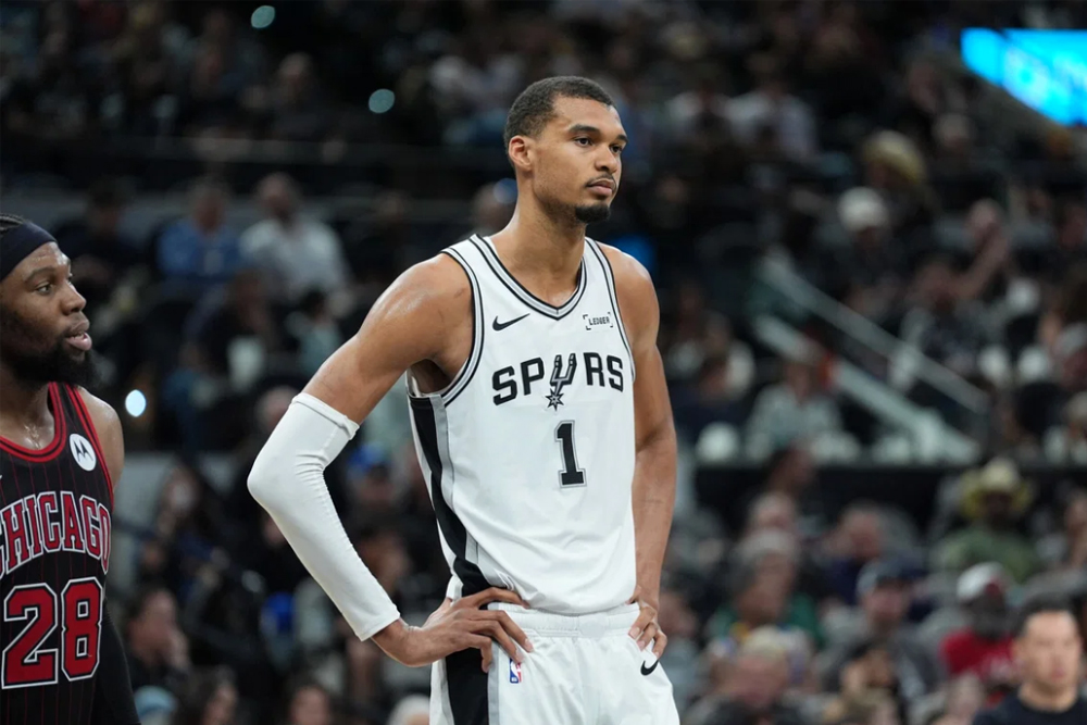 Victor Wembanyama chấn thương, đối mặt nguy cơ trượt mốc 65 trận x&eacute;t giải All-NBA