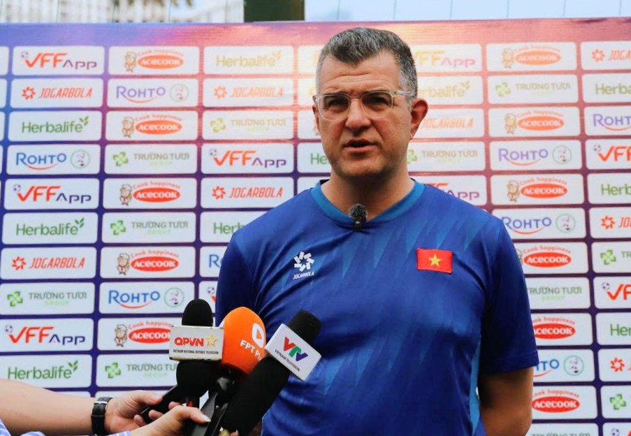 HLV Cristiano Roland tuyên bố cứng: U17 Việt Nam vào giải với tâm thế “trận nào cũng là chung kết”