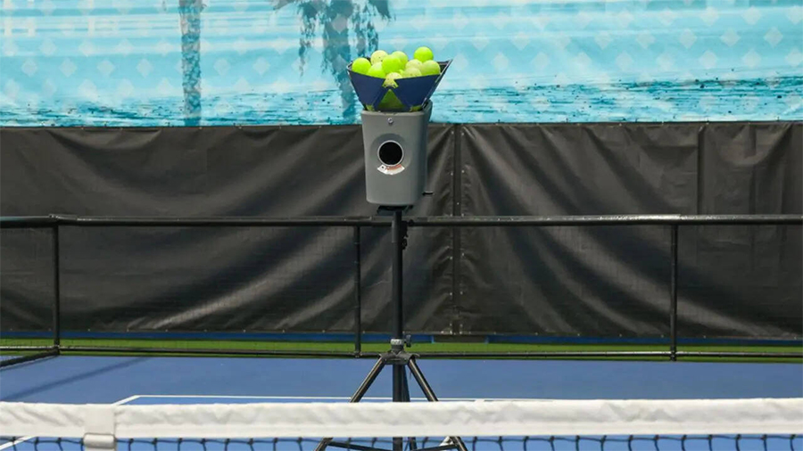 Máy bắn bóng pickleball “Electron” và cuộc cạnh tranh mới ở mảng thiết bị tập luyện
