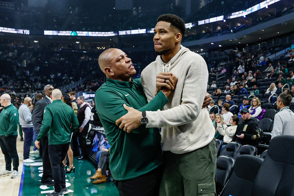 Giannis Antetokounmpo "sốc nặng" trước quyết định từ chức của HLV Doc Rivers