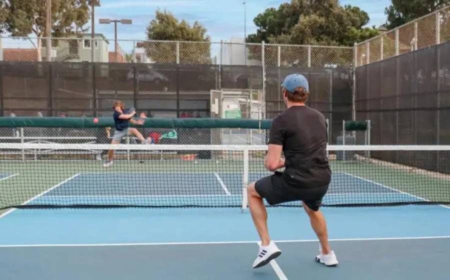 5 chiến thuật đánh đơn pickleball từ các tay vợt chuyên nghiệp 5 chiến thuật đánh đơn pickleball từ các tay vợt chuyên nghiệp