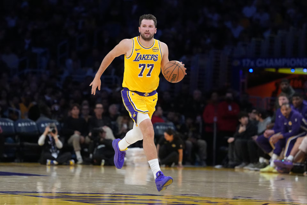 Luka Doncic lên tiếng tri ân sau khi nhận đặc cách tranh giải thưởng của NBA